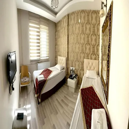 Seven Park Hotel *
