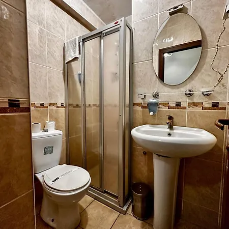 Hotel Seven Park *