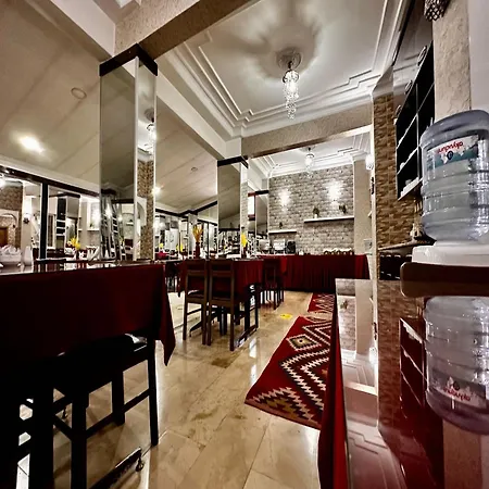 酒店 Seven Park 内夫谢希尔